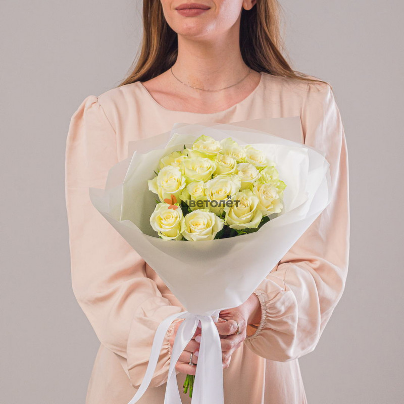 Букет из 15 белых роз 40 см