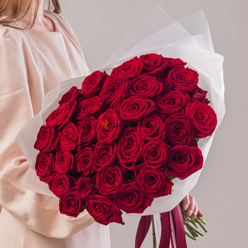Букет из 35 роз Ред Наоми