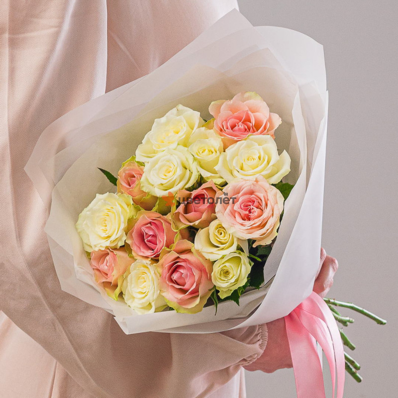 Классический букет 15 роз